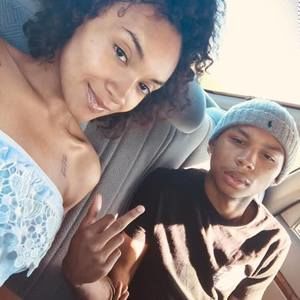 Meet your Posher, Damion